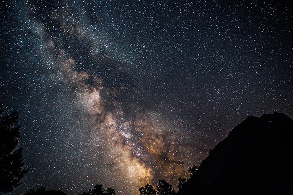 17. Сколько звезд в созвездии Большая Медведица?