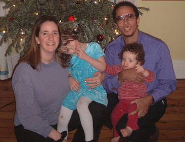 В 2006 году один звонок по телефону изменил всю жизнь Мэри.