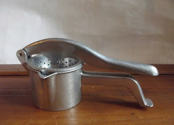 9. Знаете, что это за приспособление?