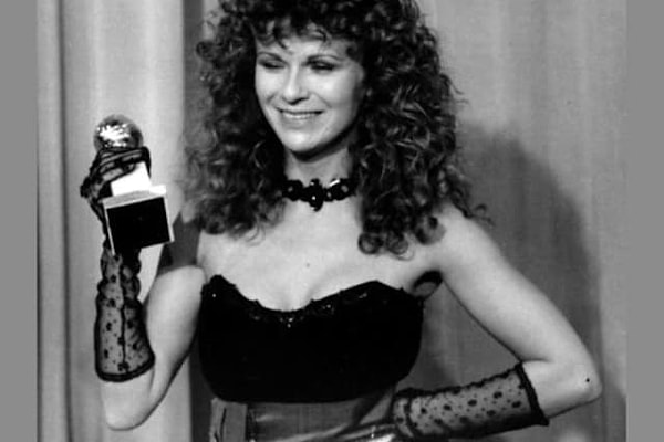 2. А эта актриса сыграла...