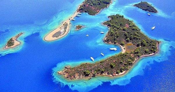 20. 1947’de 12 adaların Yunanistan’a verildiği antlaşma, hangi şehirde imzalanmıştır?