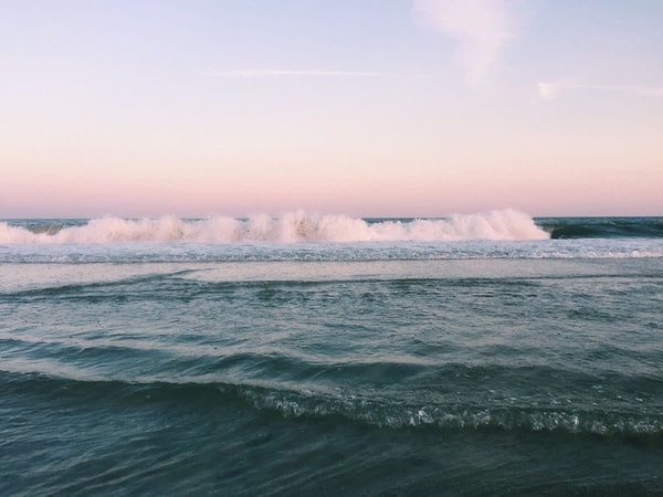 7. Выберите самую привлекательную фотографию океана: