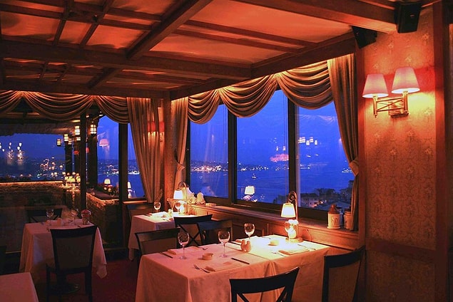 Şık bir restoranda!