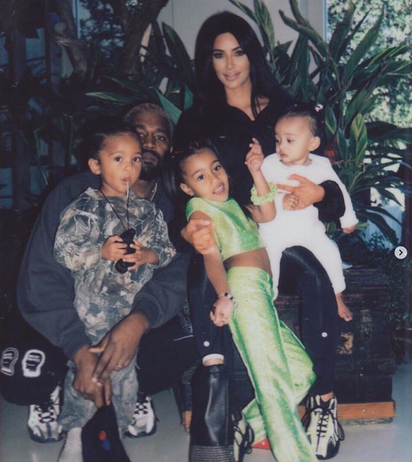 Еще в октябре Ким призналась, что Канье просит еще одного ребенка.