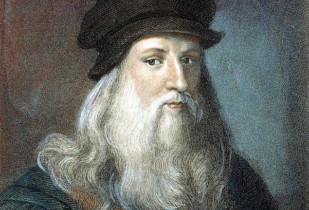 7. Genç erkeklere ilgisi olduğu bilinen Leonardo da Vinci'nin, henüz genç yaşta yanına aldığı hizmetçisi Gian Giacomo Caprotti da Oreno ile bir ilişkisi vardı. Öyle ki Oreno, Leonardo’nun sanatçı defterlerinde çıplak, yakışıklı ve kıvırcık saçlı bir ergen olarak tasvir ediliyordu.