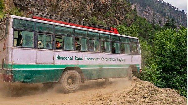 Kuch Kash Tech isimli bir İnternet sitesinde Himachal Paradesh’te faaliyet gösteren bir otobüs firmasından bahsediliyor.
