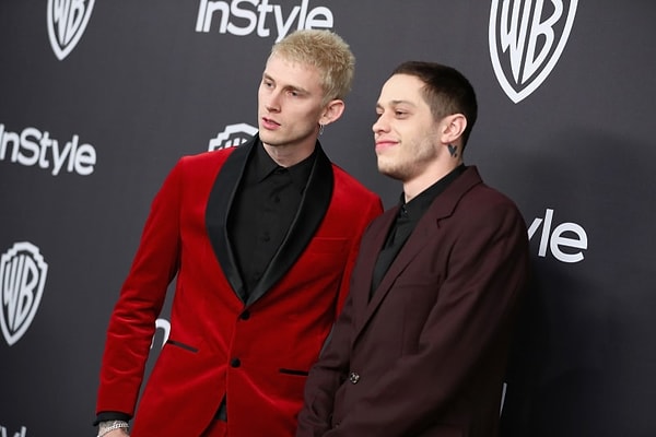 9. Пит Дэвидсон появился на красной дорожке с близким другом Machine Gun Kelly.