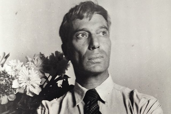 4. Что Борис Пастернак назвал единственной новостью, которая всегда нова?