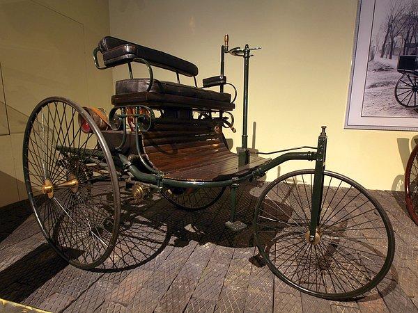 1. Dünyanın ilk otomobili 1886 yılında yapıldı.