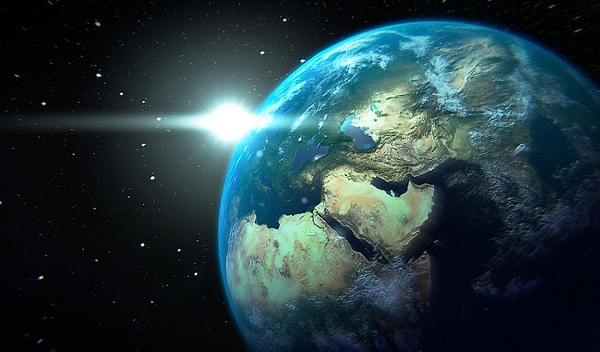 7. Какой формы планета Земля?