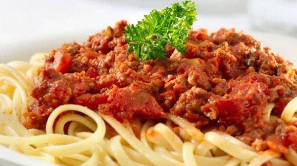 20. Spagetti bolonez