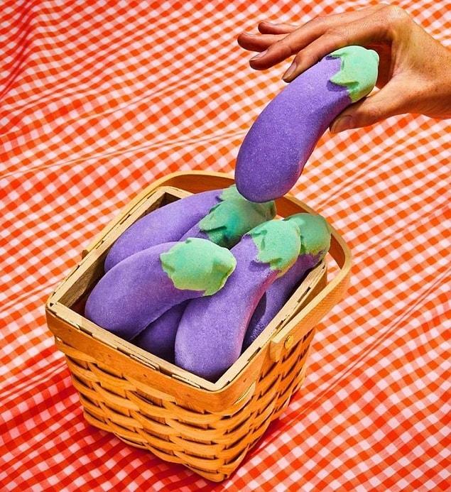As part of their Valentine’s Day collection, Lush unveiled an aubergine-shaped shaped bath bomb.
