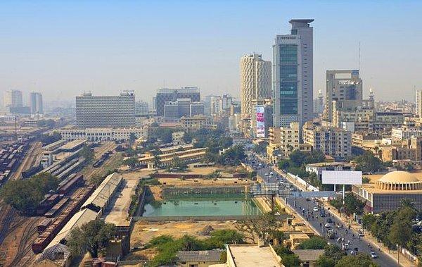 5. Dünyanın en büyük 11. şehri Pakistan, Karaçi