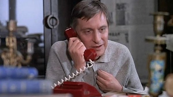 7. Главным героем какого фильма является переводчик Андрей Бузыкин?