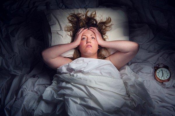 Seksomnia rahatsızlığı kontrol altına alınmadığı zaman hastaların partnerleri için tehlikeli durumlar ortaya çıkabiliyor. Çünkü uyku sırasında yanlarındaki kişiye zarar vermeleri mümkün.