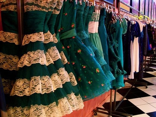 3. Какое платье больше всех нравится вам?