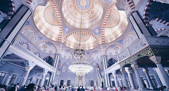 AKP'li Üyeler Tarafından Kabul Edildi: 'Üsküdar Belediyesi, Borçlarına Karşılık Cami Devrediyor' İddiası