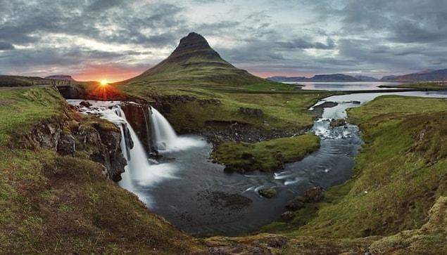 12. Iceland has some of the most incredible views in the world: