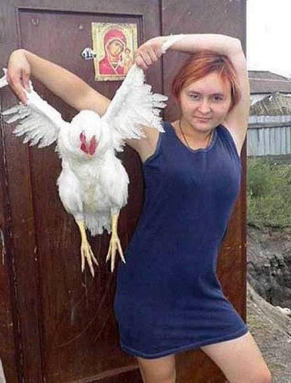 3. Эммм...давайте начнем с иконы, которая висит на чём-то очень похожем на сами знаете что!