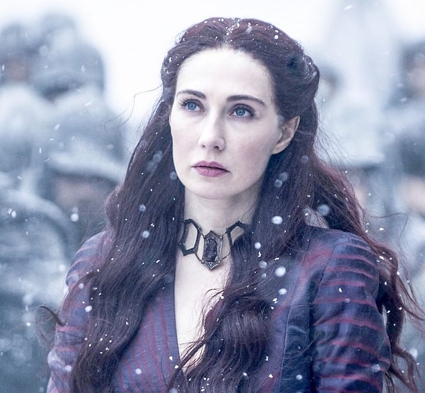 11. Что сожгла Мелиссандра в процессе оживления Джона Сноу?