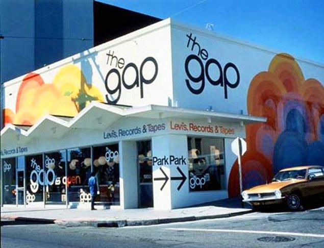 21. İlk "Gap" Mağazası