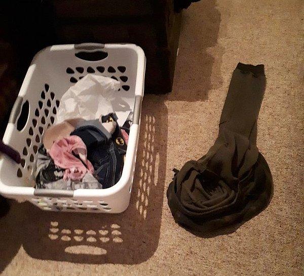 4. "Kocam pantolonunu çamaşır sepetinin içine atmak yerine yanına koymuş."