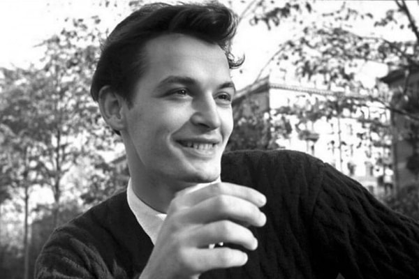 12. Вы должны узнать этого актера.