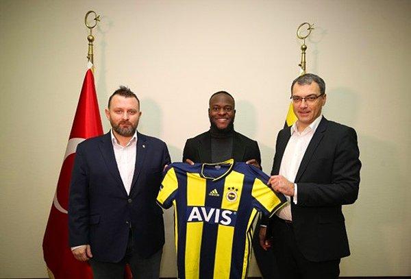 Fenerbahçe kiralık olarak Moses ile 1.5 yıllık sözleşme imzaladı.