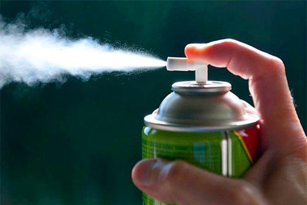 1978: İsveç, ozon tabakasına zarar vermesi nedeniyle aerosol spreylerin kullanımını yasakladı ve bu tür bir yasak getiren ilk ülke oldu.
