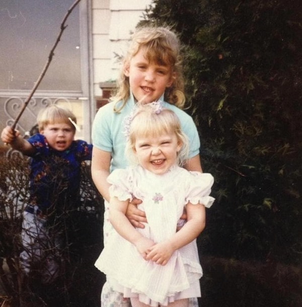 16. Эй вы, а ну обернулись!