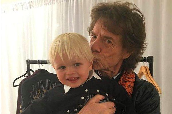 11. Müzisyen Mick Jagger ise 6 çocuktan sonra 1999 senesinde oğlu Lucas dünyaya geldiğinde 56 yaşındaydı.