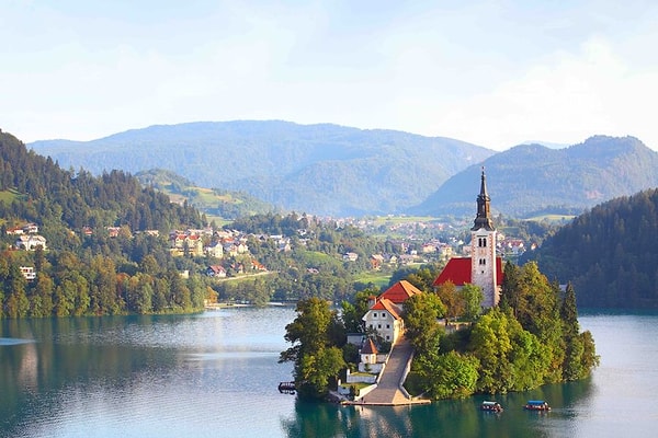 12. За ней Словения.