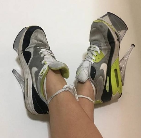 19. Шузы сейчас носят на высоком каблуке...