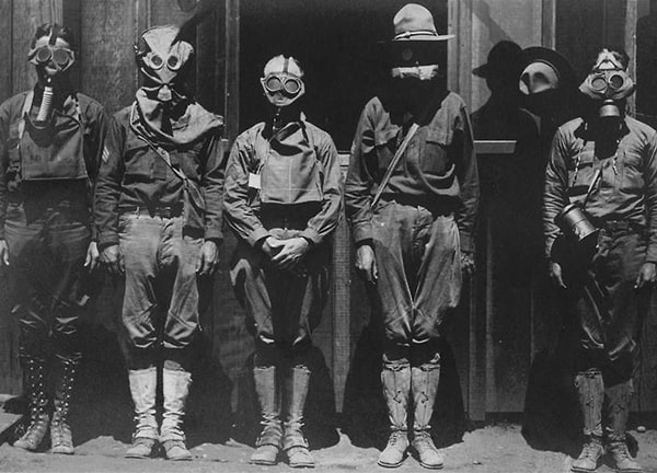 4. Какая война на фото?