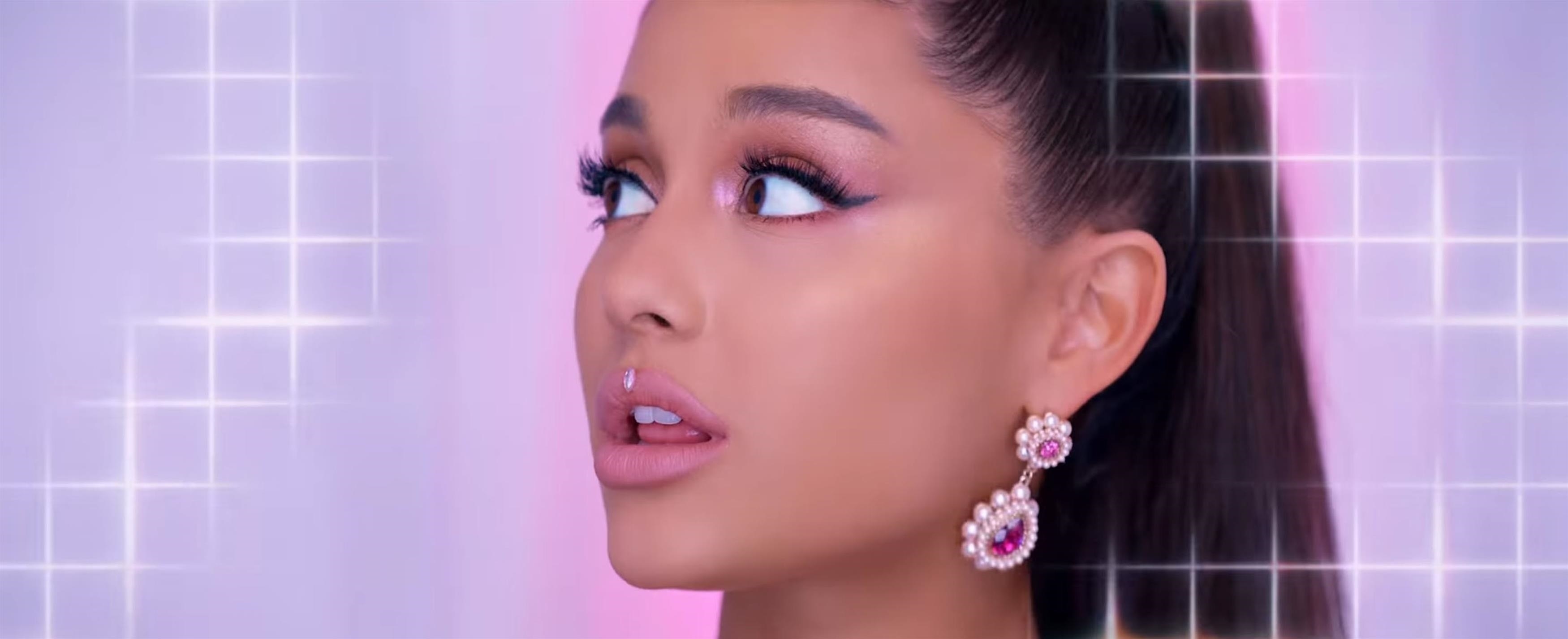Ariana Grande Became A Laughing Stock With Her Pretty Much ...