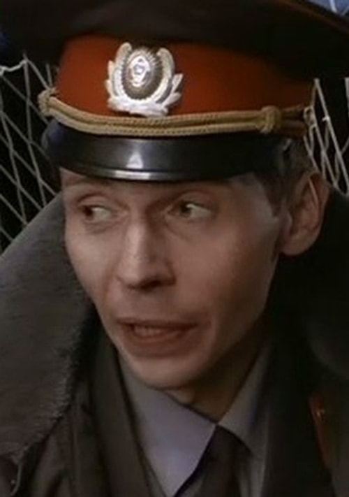 Сергей Гусинский (Семёнов, сержант милиции)