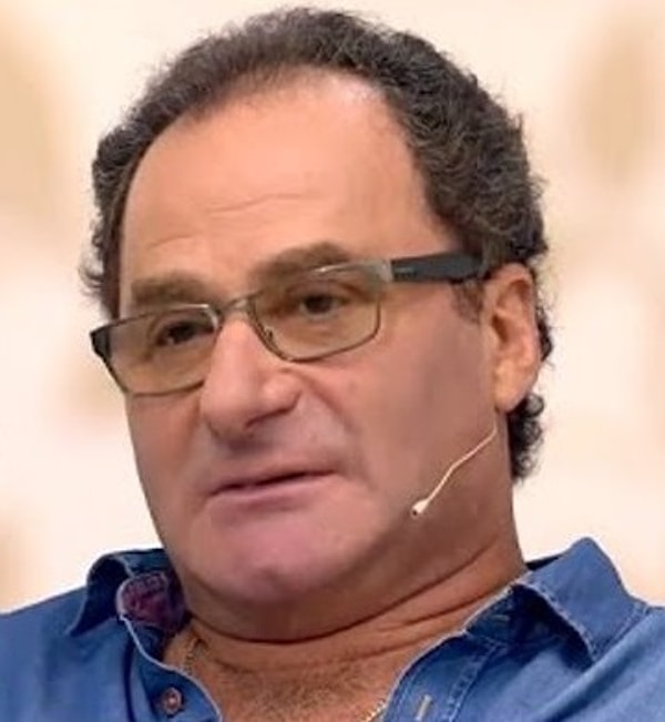 8. Семён Стругачев (Лева Соловейчик, следователь)