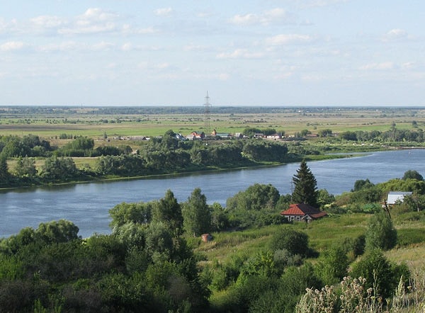 3. По какой области НЕ течет река Ока?