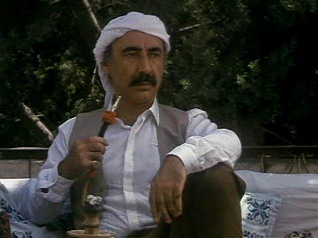 7. Yıllar sonra yine Yavuz Turgul - Şener Şen birlikteliğinde çekilen Eşkiya filminde, Züğürt Ağa'ya bir selam çakılmıştır. Nasıl mı?