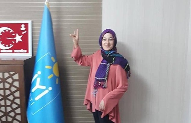 Siyasete İYİ Parti'de başlayan 2000 doğumlu Hilal Ülkü Türedi, Konya'nın Taşkent ilçesinden aday oldu.