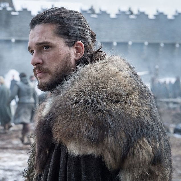 2011 yılında Game Of Thrones başladığından beri dizide rol alan Kit Harington da fotoğrafı yayınlanan oyuncular arasında.
