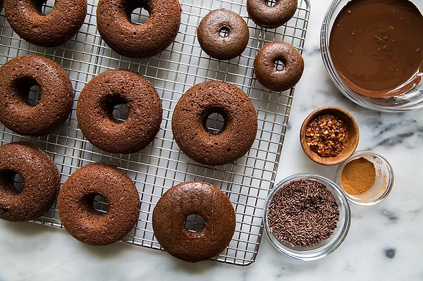 7. Выберите шоколадный пончик...