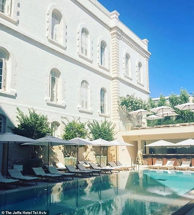 19. yüzyılda manastır ve hastane olarak kullanılan otel, bir gecesi için 431 pound talep ediyor.