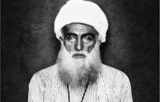 1925: Şeyh Sait İsyanı.