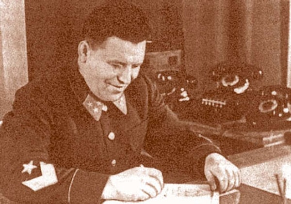 6. До какого звания дослужился Павел Артемьев?