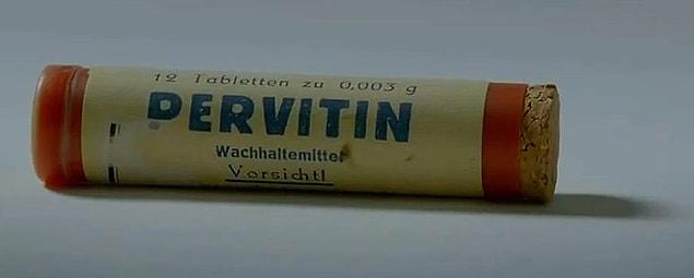 Wehrmacht'ın kullanımı için seçilen savaş dönemindeki ilaç metamfetaminden üretilen Pervitin adlı haptı.