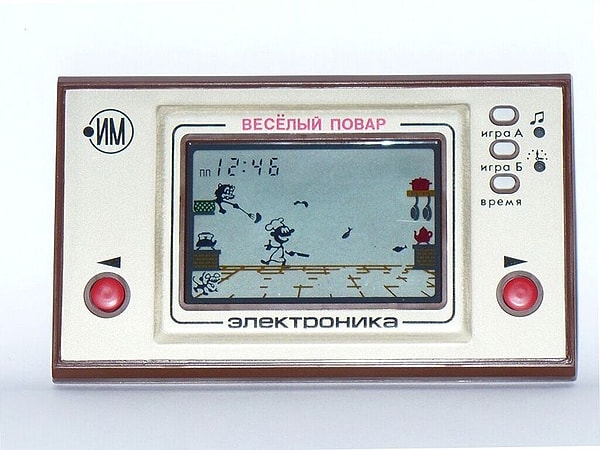 10. Как думаете, что было дороже авиабилет «Москва-Чебоксары» или «Электроника»?