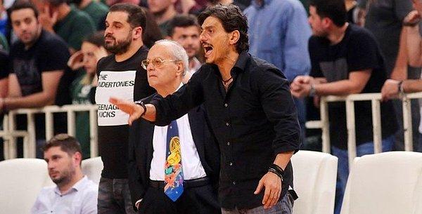 Fenerbahçe'ye yenildikleri bir maç sonrası Türk takipçilerine, "Türkiye'ye evinize gelir sizi..." şeklinde ağır sözler yazmış, tehditler savurmuştu.
