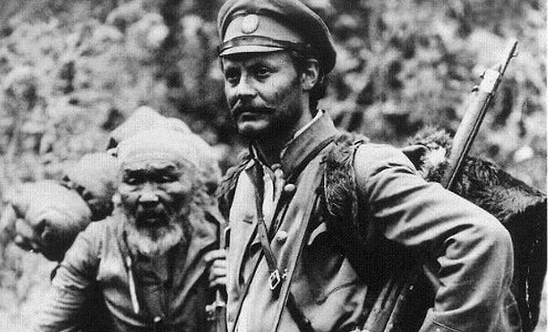 1. Помните, кто был режиссером легендарного японо-советского фильма "Дерсу-Узала"?