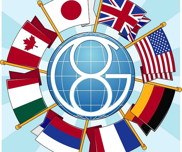 12. Где прошел саммит лидеров Большой восьмерки в 2000 году?